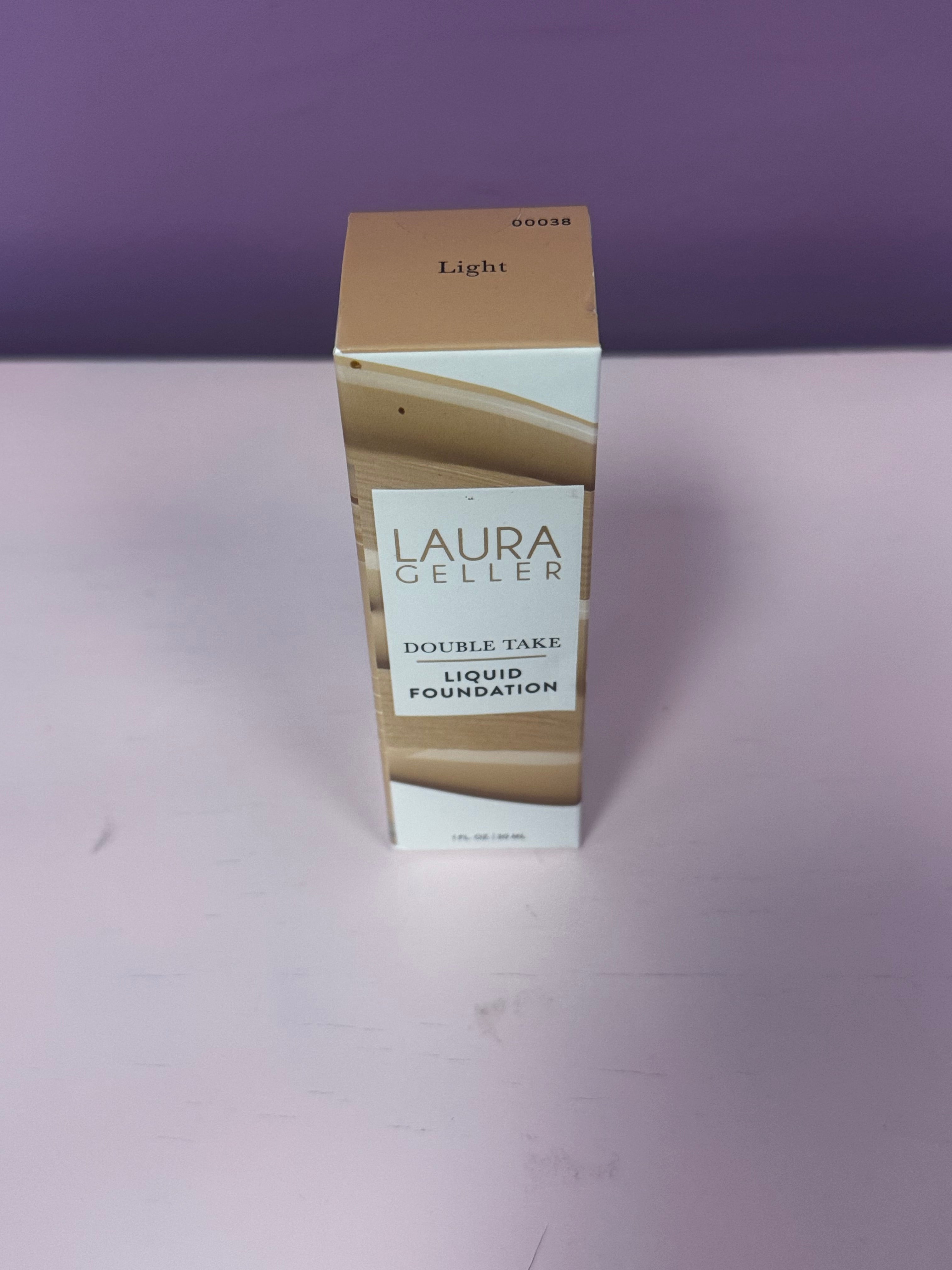 Laura Geller Double Take Liquid Foundation (1 fl oz / 30 mL) in the shade Light (60038)