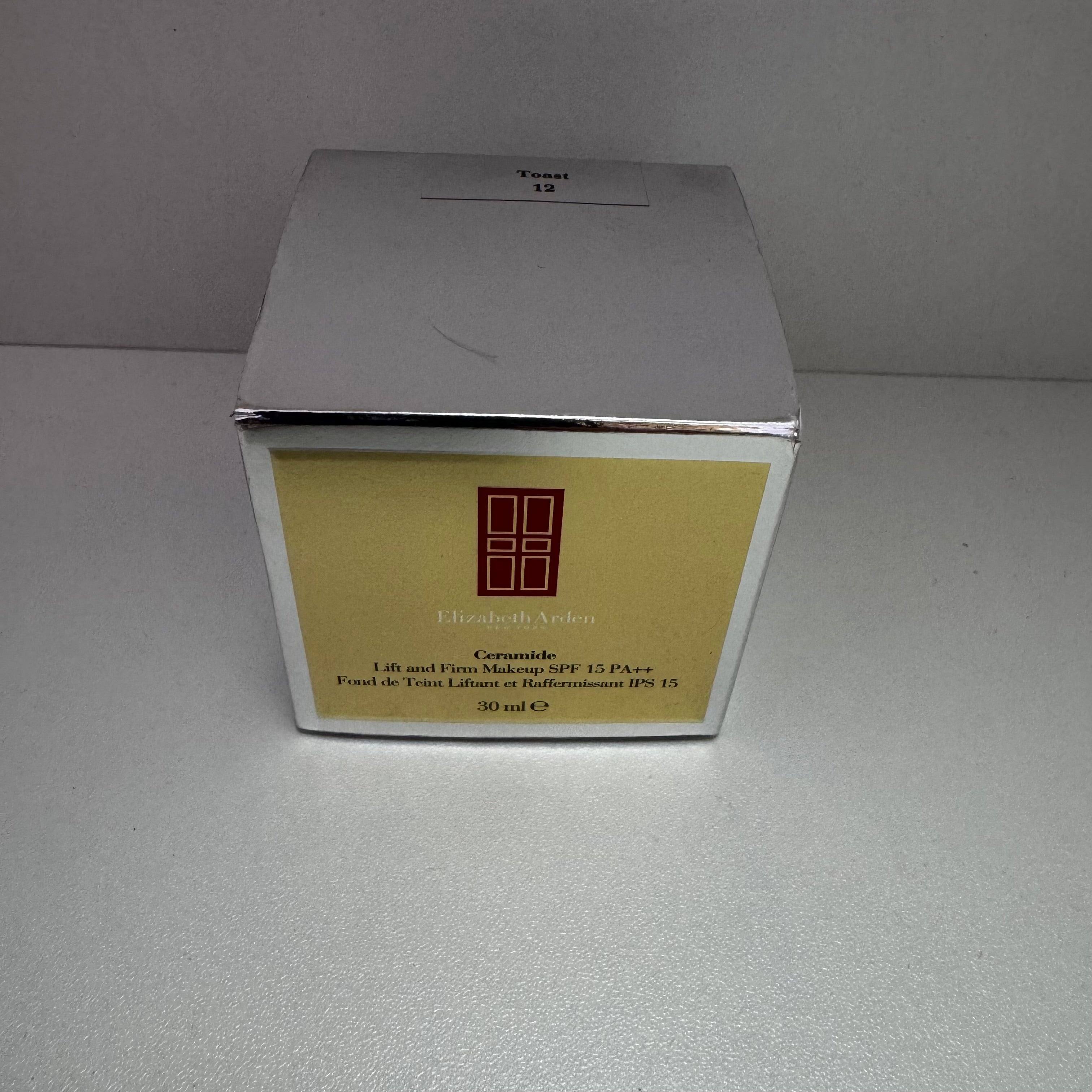 Elizabeth Arden – Ceramide Lift and Firm Makeup SPF 15 PA++ (Shade: Toast 12)