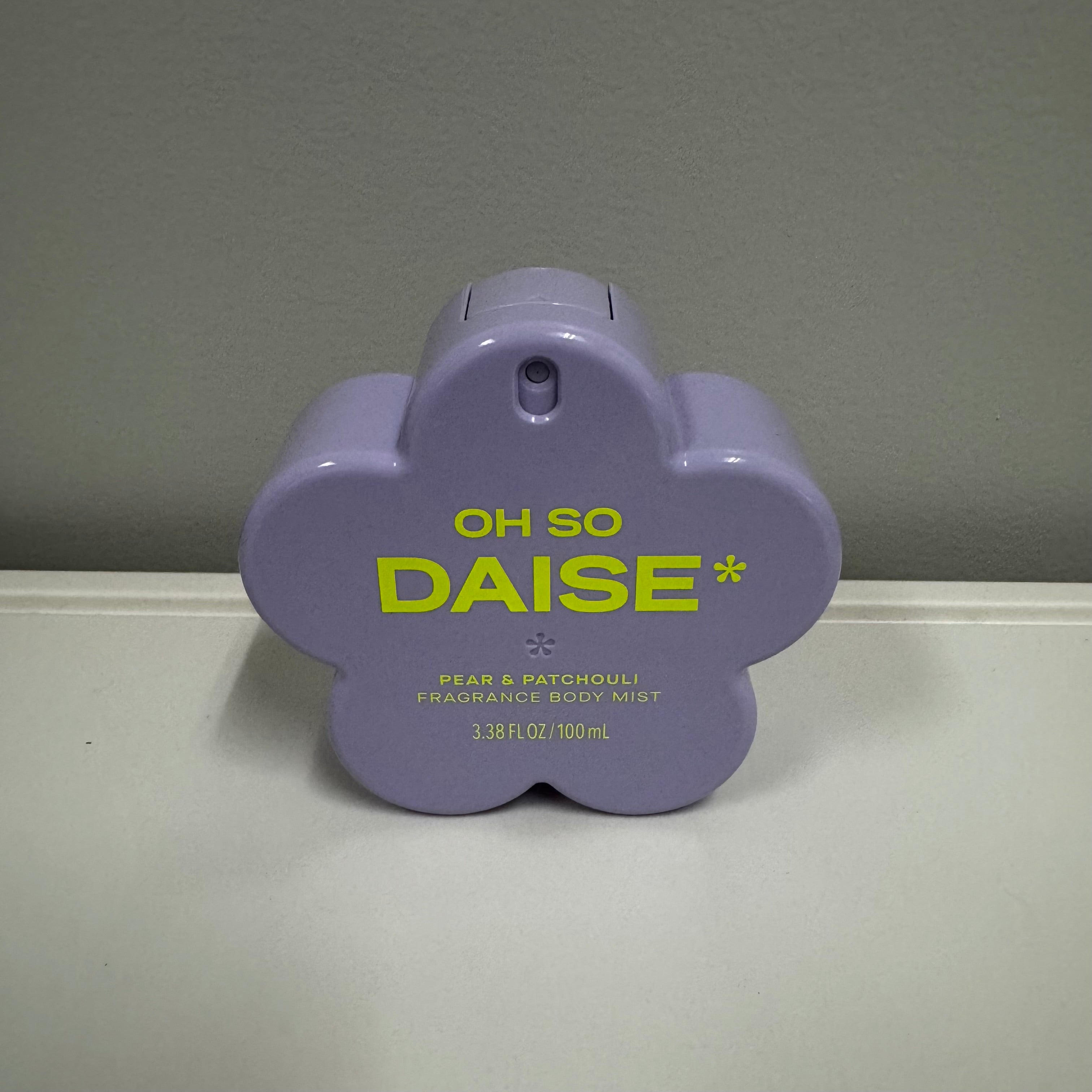 Oh So Daise – Pear & Patchouli Fragrance Body Mist (3.38 fl oz)