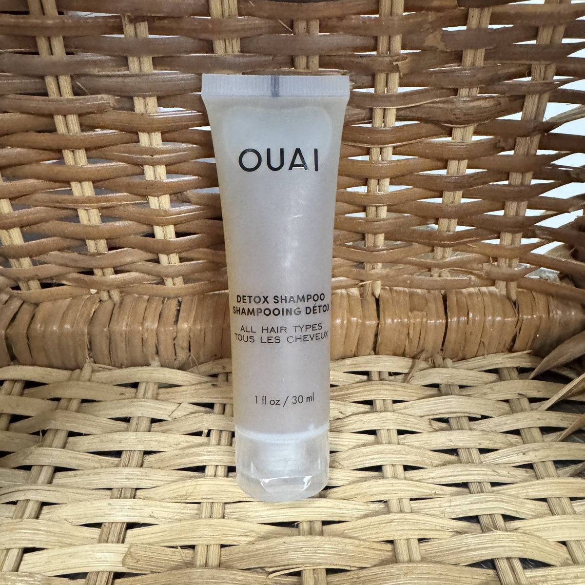 OUAI Detox Shampoo Travel Size | Clarifying Shampoo for All Hair Types | 1 oz