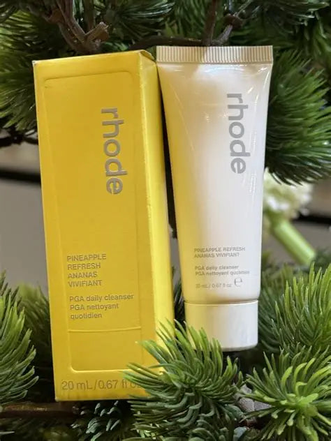 Rhode Pineapple Refresh Cleanser – 20 ml